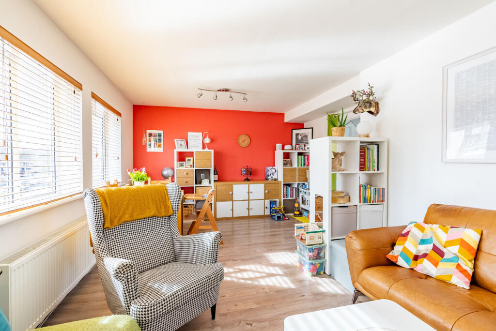 The Quadrant, St. Albans, Hertfordshire, AL4