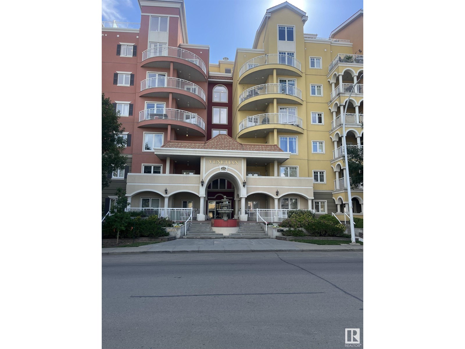 #110 10333 112 ST NW|Edmonton, Alberta T5K0B4