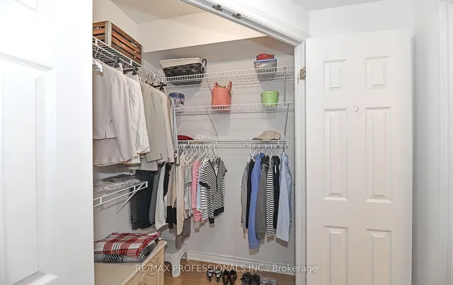 Additional image 18 of 3085 Bloor St Unit 504