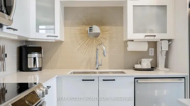 Additional image 15 of 500 Sherbourne St Unit 2010