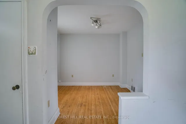 Additional image 14 of 160 Pleasant Ave