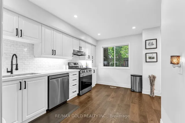 Additional image 32 of 90 Mooregate Cres Unit 34