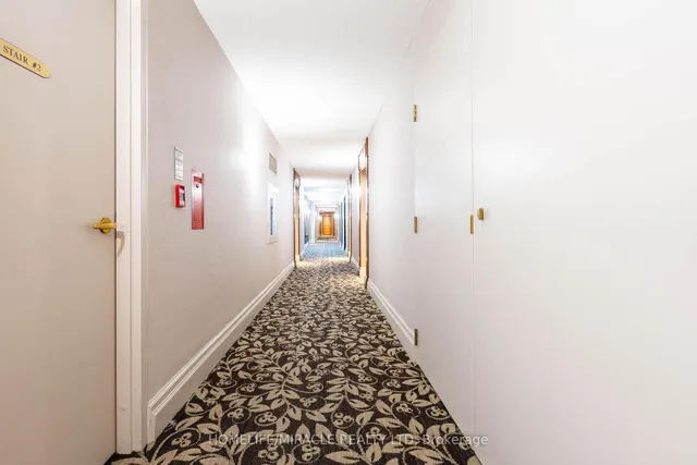 Additional image 32 of 1 Lee Centre Dr Unit 1506