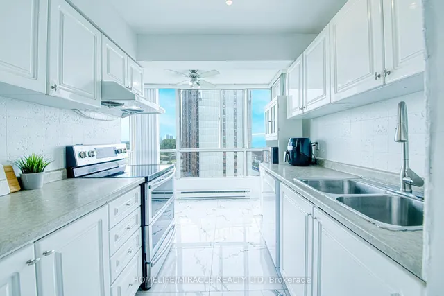 Additional image 18 of 3077 Weston Rd Unit 1004