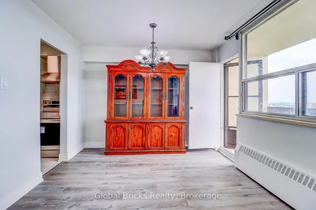 Additional image 19 of 1455 Lawrence Ave Unit 2006