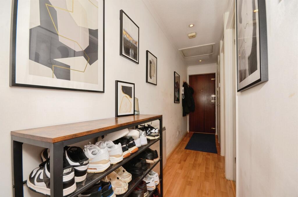 Additional image 9 of Broadlake Close, London Colney, St. Albans