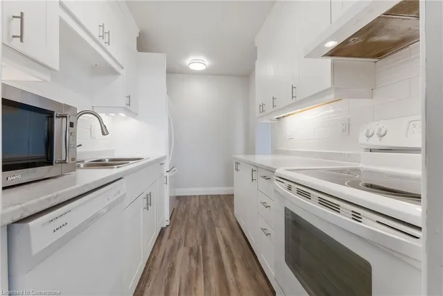 Additional image 13 of 1966 Main St Unit 1109