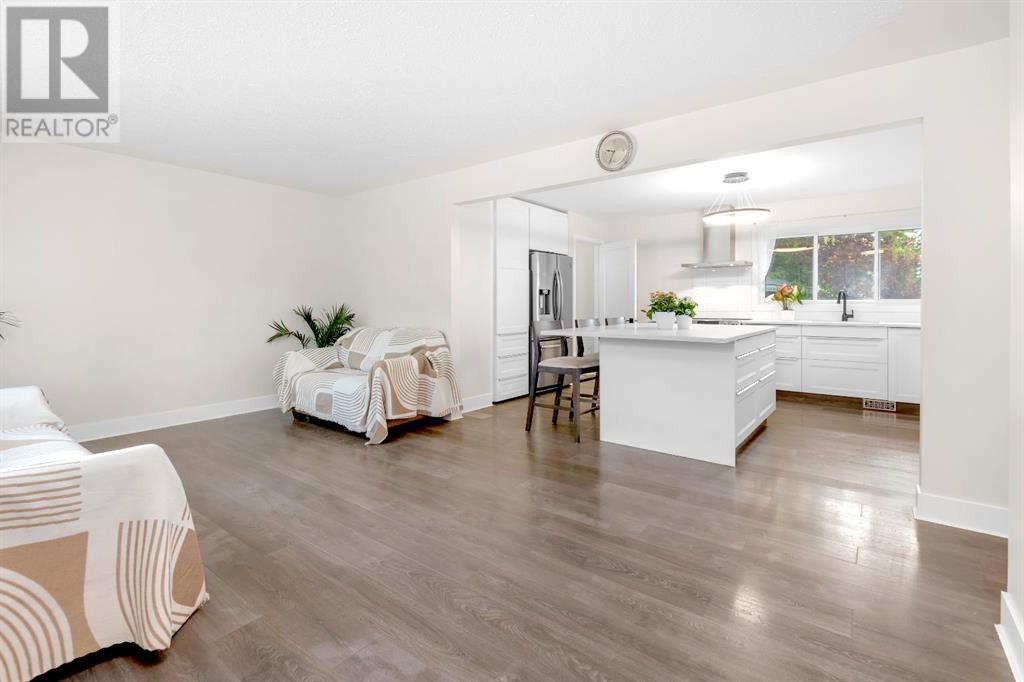 Property image for 8228 5 Street SW|Calgary, Alberta T2V1C5
