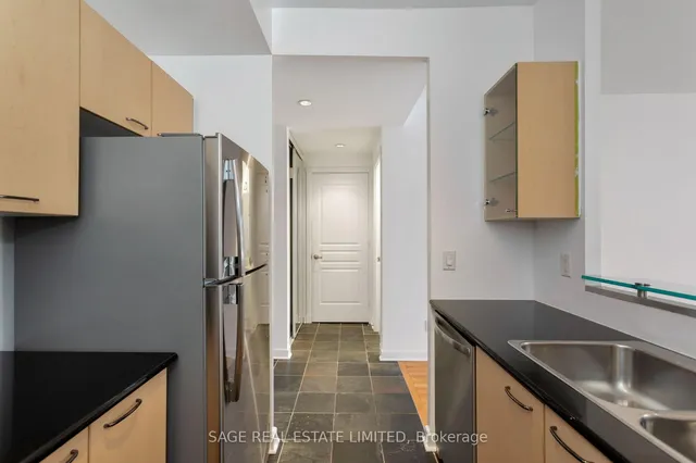 Additional image 21 of 438 Richmond St Unit 816