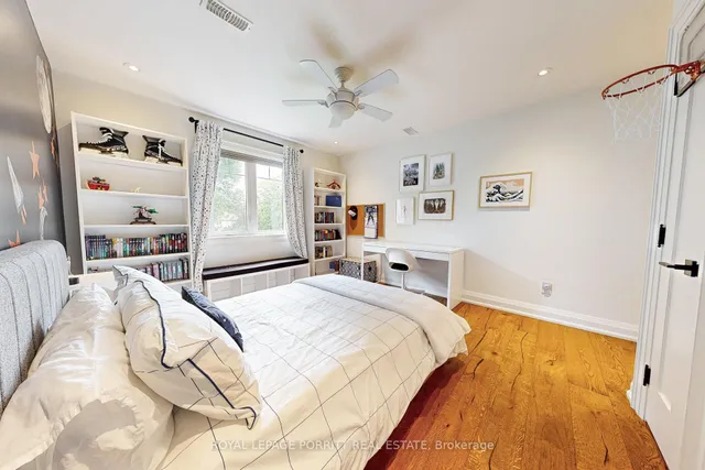 Additional image 24 of 10 Thirty First St