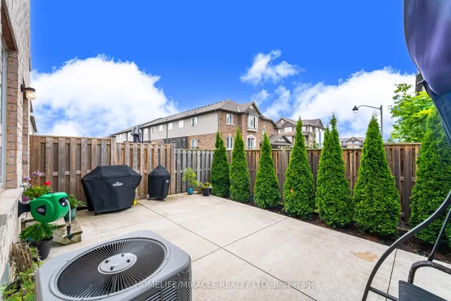 Additional image 40 of 24 Kingsborough Dr