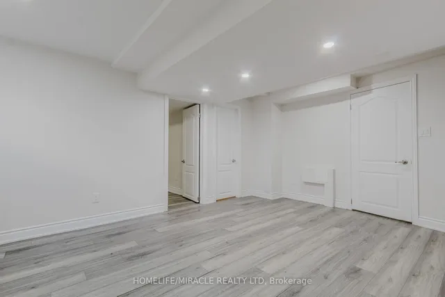 Additional image 30 of 27 Silver Egret Rd