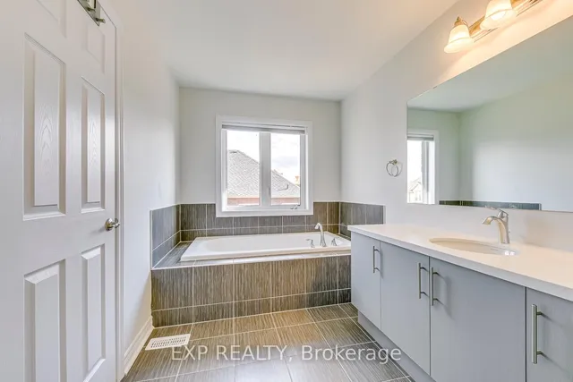 房产图片 26 - 142 Toucan Tr