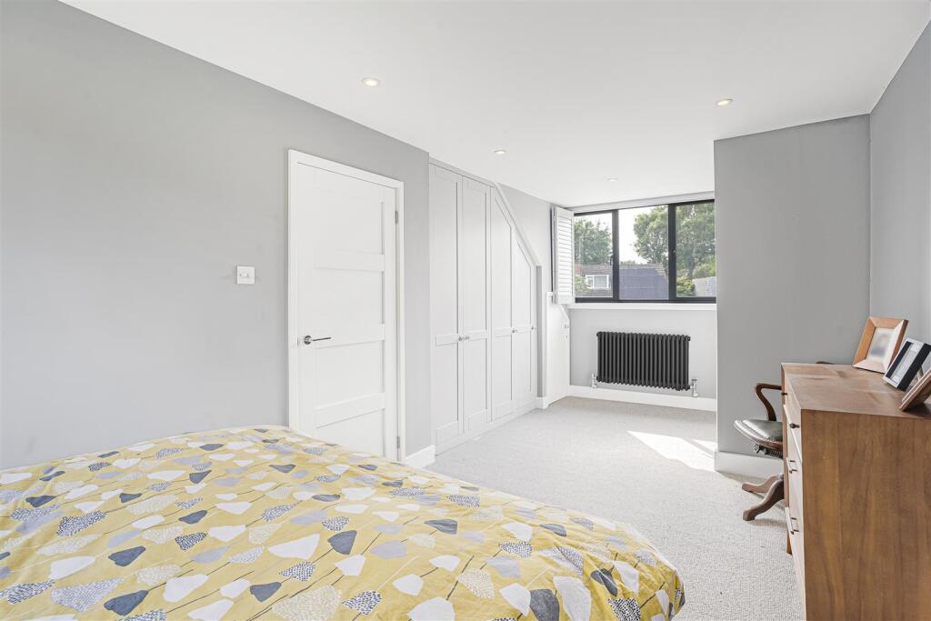 Additional image 21 of Hillside Way, Welwyn