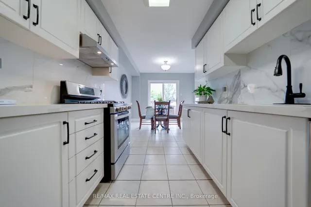 Additional image 10 of 32 Queen Anne Dr