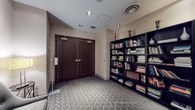 Additional image 30 of 18 Parkview Ave Unit 906