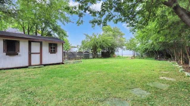 Additional image 32 of 41 Bellefontaine St