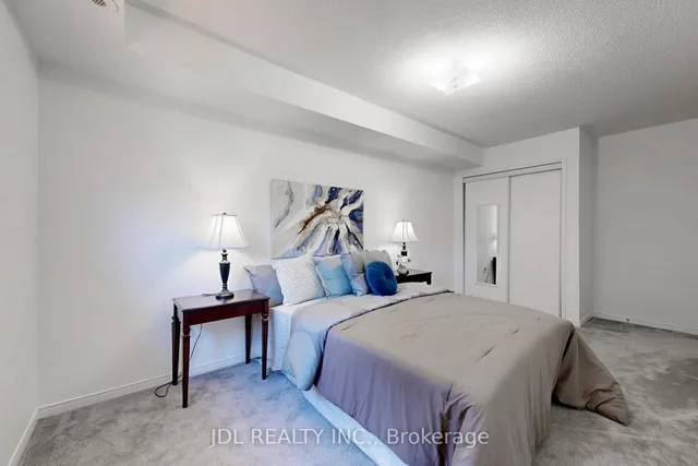 Additional image 18 of 52 Wyper Sq