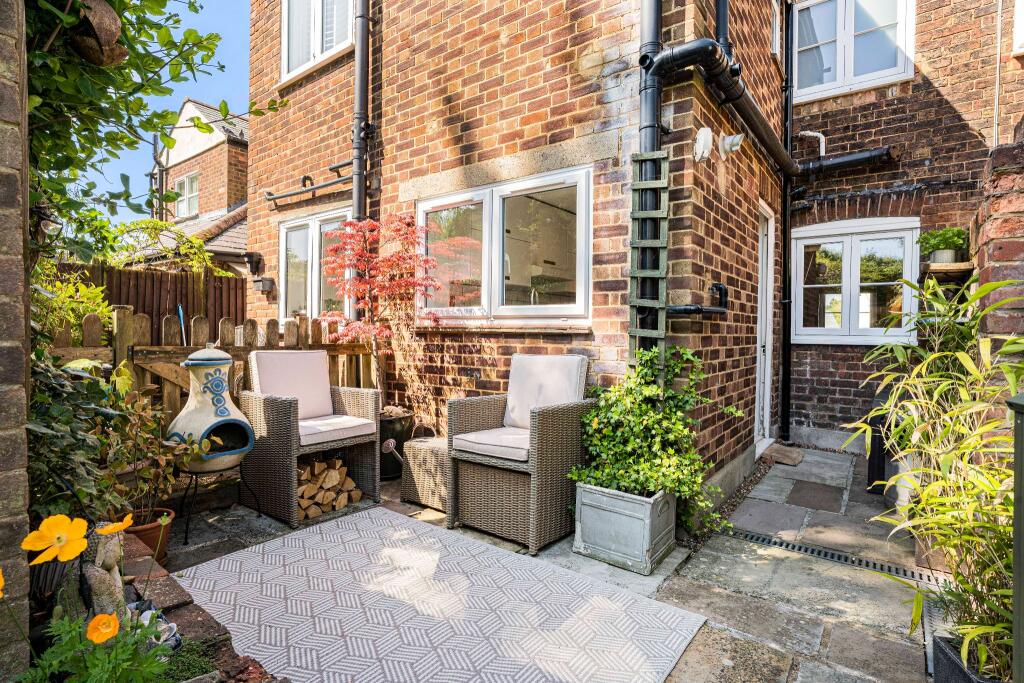 Additional image 14 of Bullens Green Lane, Colney Heath, AL4