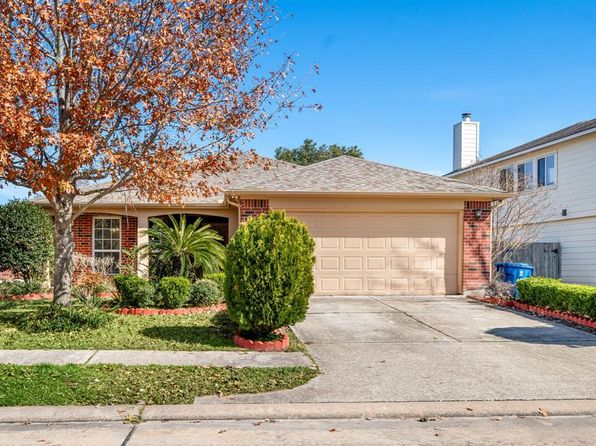 9710 Golden Park Ln, Houston, TX 77088