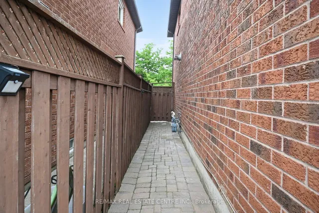 Additional image 42 of 5686 Whitehorn Ave