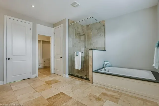 Additional image 30 of 12-258 Edgewater Cres