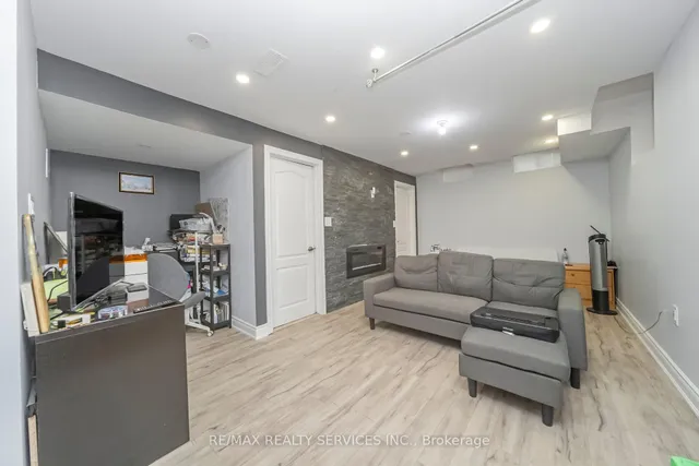 Additional image 27 of 82 Evanwood Cres