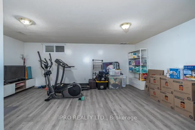 Additional image 24 of 23 Four Winds Dr Unit 13