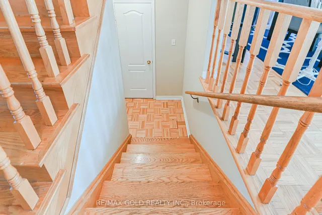 Additional image 35 of 48 Nostalgia Crt