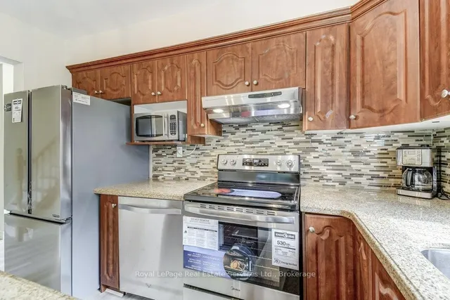 Additional image 11 of 1225 Consort Cres