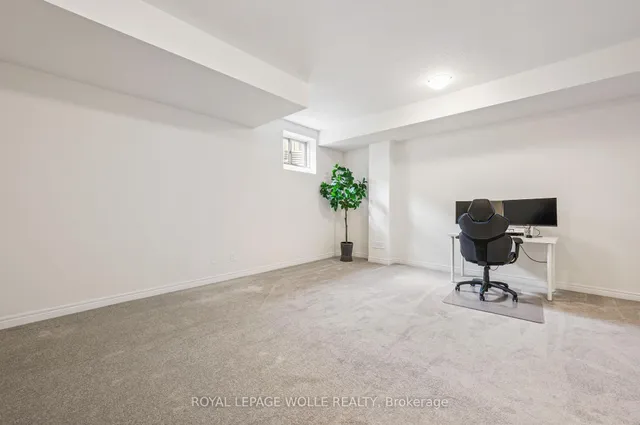 Additional image 32 of 14 Roywood St