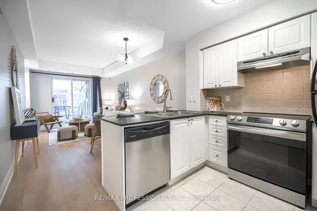 Additional image 9 of 36 Stadium Rd Unit 562