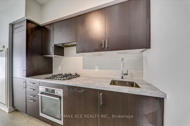 Additional image 16 of 1960 Queens St Unit 206