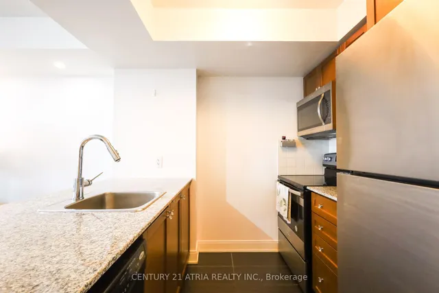 Additional image 10 of 125 Village Green Sq Unit 3707