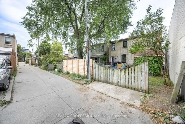 Additional image 33 of 2398 St Clair Ave