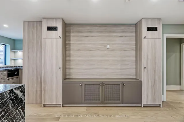 Additional image 13 of 324 Riverside Dr