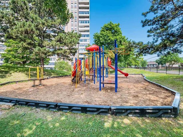 Additional image 48 of 18 Knightsbridge Rd Unit 1412