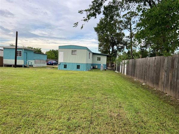 9707 Pineland Rd, Houston, TX 77044