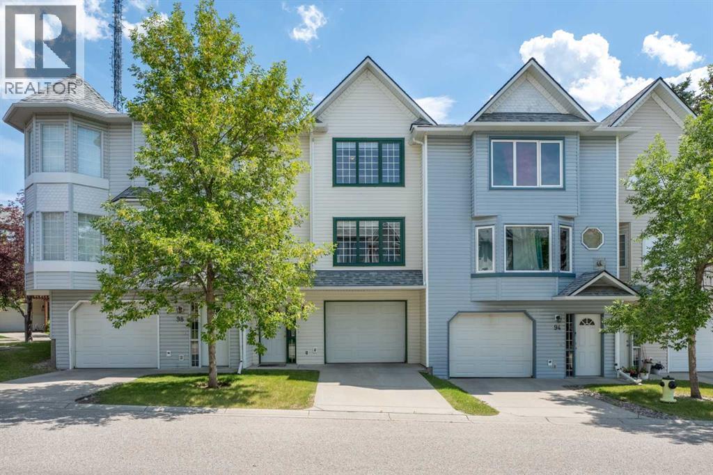 96 Patina Rise SW|Calgary, Alberta T3H3R5