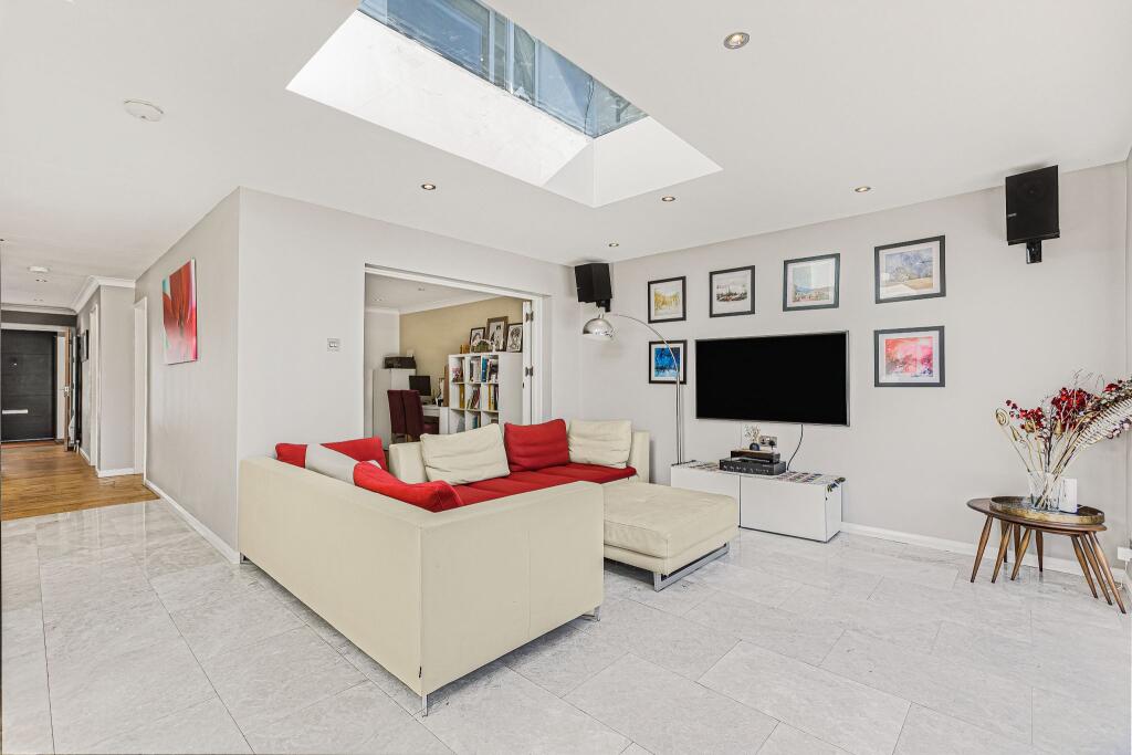 Additional image 9 of Peplins Way, Brookmans Park, AL9