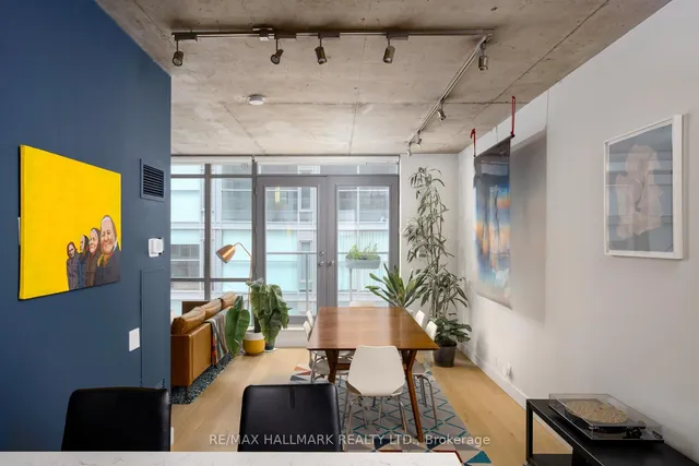 Additional image 10 of 36 Charlotte St Unit 605