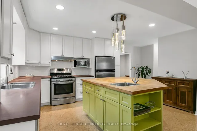 Additional image 6 of 11 Urbandale Ave