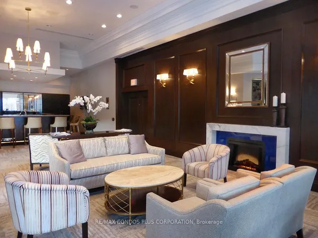 Additional image 33 of 55 Harbour Sq Unit 1917