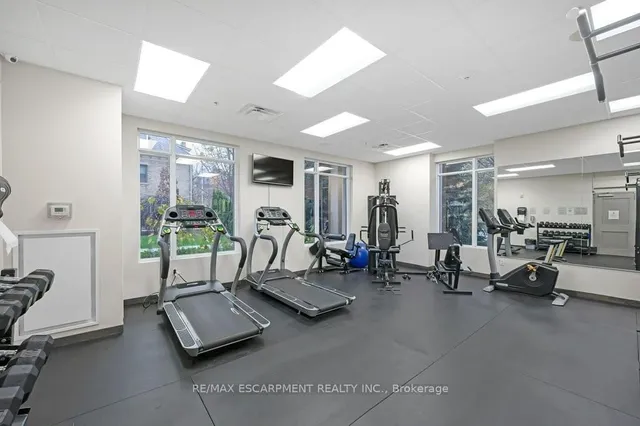 Additional image 32 of 90 Charlton Ave Unit 302