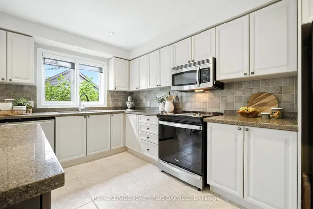 Additional image 10 of 232 Lexington Rd