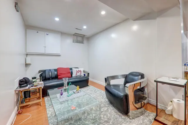 Additional image 42 of 10 Hania Terr