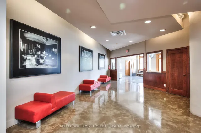 Additional image 21 of 410 King St Unit 108