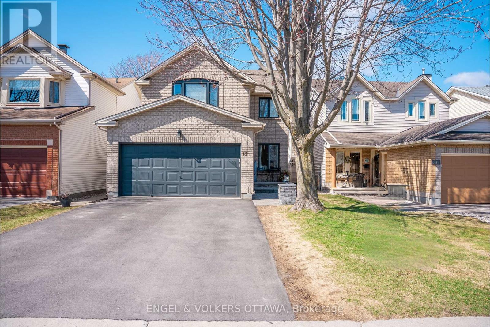 18 AVONHURST AVENUE|Ottawa, Ontario K2J4K9