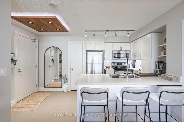 Additional image 11 of 800 Lawrence Ave Unit 1313