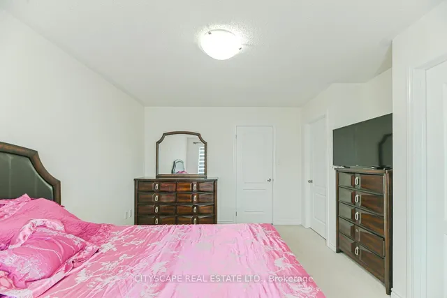 Additional image 30 of 553 Pharo Pt